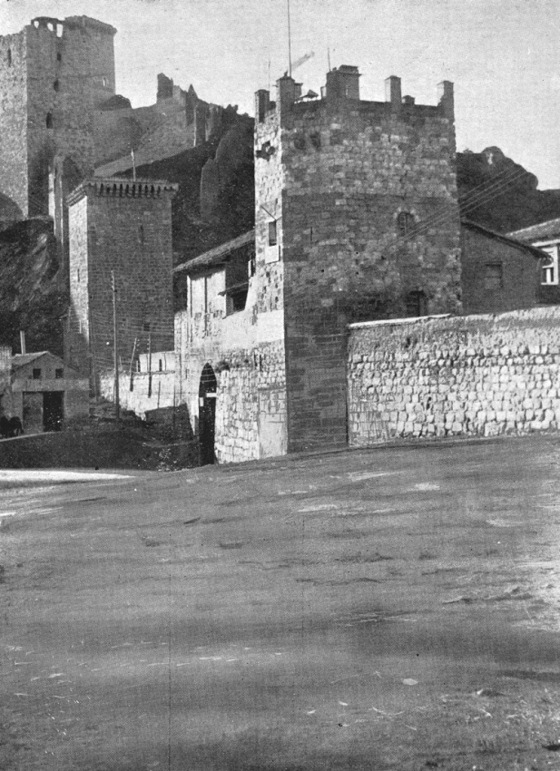Murallas de Daroca. Torreones de la Puerta Alta
