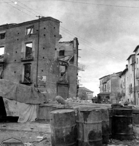 Detalle de un edificio derruido en la Guerra