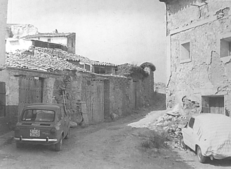 Subida al castillo. Langa del Castillo.