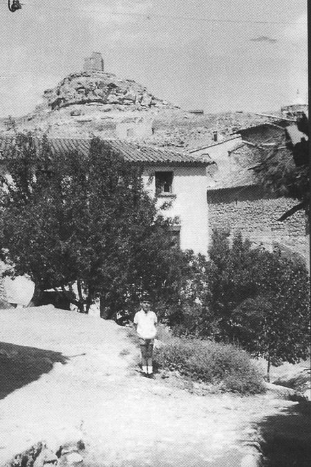 Arturo JuliÃ¡n en una calle de RetascÃ³n.