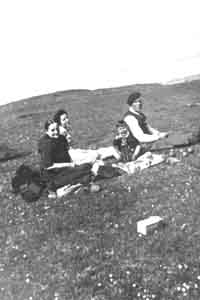 Vecinos de Villadoz en Santurce. AÃ±o 1950.