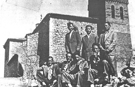 Vista lateral de la iglesia de Villarreal de Huerva.