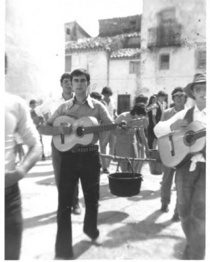 Quintos rondando en Bello