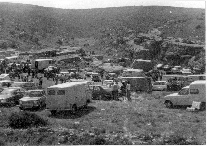 Aparcamiento en la romerÃ­a. Bello