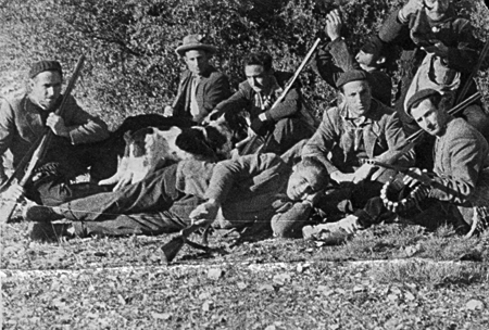 Grupo de cazadores. Bello.