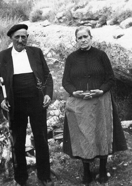 Matrimonio de Eugenio Bachiller y Rosa Soler. Bello.