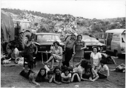 Mujeres en la romerÃ­a. Bello