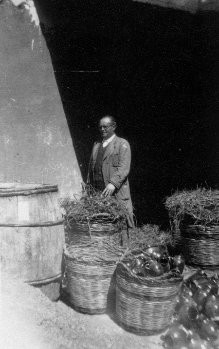 En la ollerÃ­a se realizaban utensilios de barro. Daroca.
