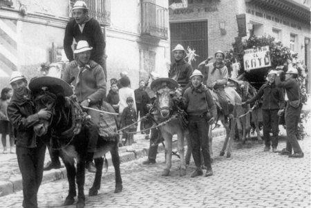 Carrozas en la fiesta de Pascua. Daroca.