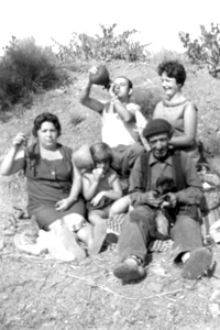 Grupo de merienda. Nombrevilla