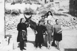 Grupo de mujeres en Nombrevilla