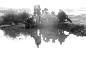 Familia en la balsa de la Aldehuela. Nombrevilla
