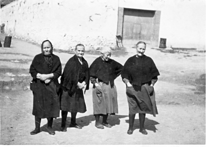 Abuelas en el arrabal. Calamocha