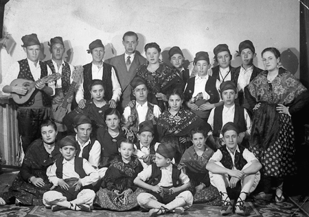 Retrato del grupo jotero Sentir de AragÃ³n. Calamocha.