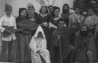 Grupo de Teatro de Calamocha. Escena de "la venganza de Don Mendo".