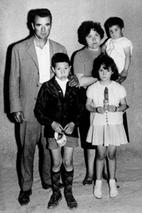 Retrato de familia. AÃ±o 1965. Romanos.
