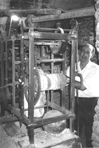 Arreglando el reloj de Romanos