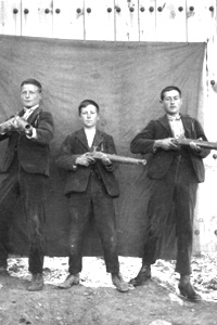 Muchachos con escopetas. Romanos