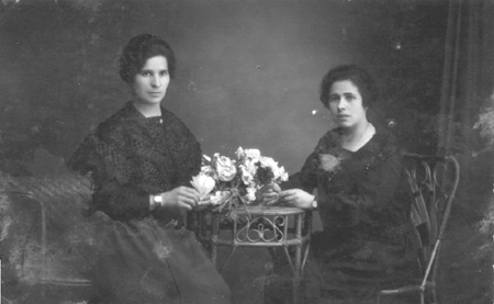 Retrato de hermanas. Cella.