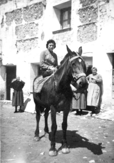 MarÃ­a Yuste a caballo. Cella.