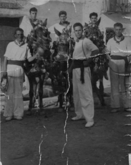 JÃ³venes con las mulillas. Cella