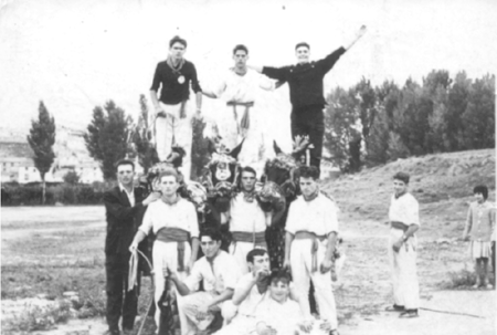 Mulilleros en fiestas. Cella