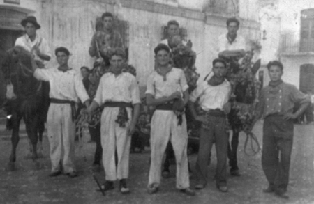 Mulilleros en fiestas. Cella