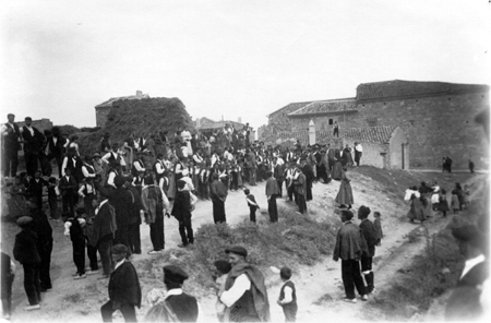Carrera pedrestre. Blancas.