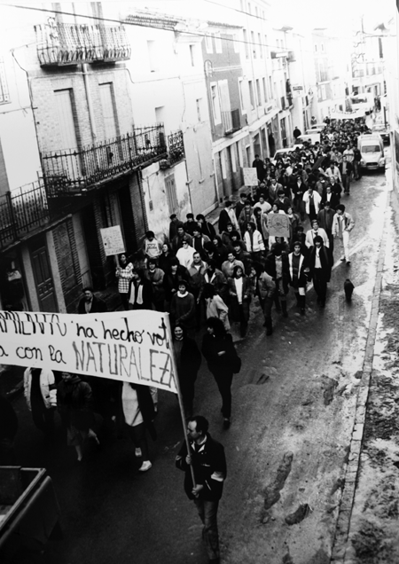 ManifestaciÃ³n a favor de las acacias. Calamocha. AÃ±o 1987.