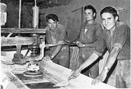 Trabajadores en la Empresa "Terrazas HernÃ¡ndez". Calamocha.
