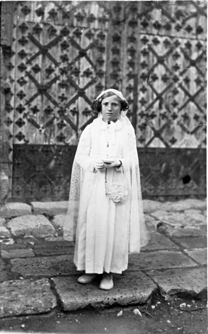 Adriana el dÃ­a de su Primera ComuniÃ³n. Caminreal