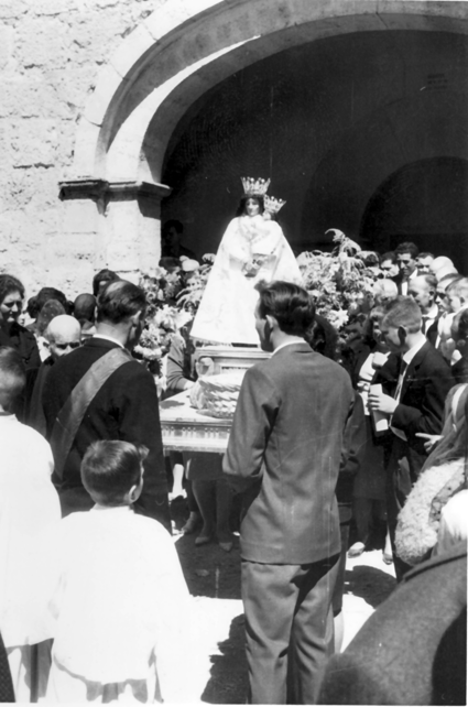 ProcesiÃ³n en la Virgen de las Cuevas. Caminreal