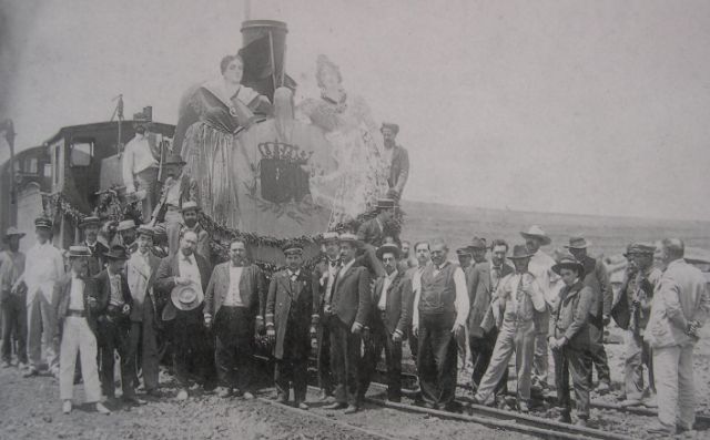 Locomotora que inaugurÃ³ la lÃ­nea de Caminreal