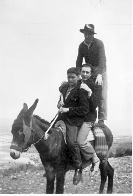 En Santa BÃ¡rbara con el burro. Calamocha