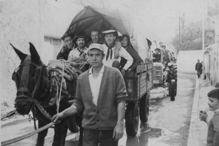 Calamochinos sobre un carro. Calamocha.