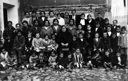 Grupo de niÃ±os de la escuela. Ferreruela