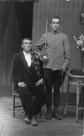 Retrato de dos hombres. Fuentes Claras.AÃ±o 1922