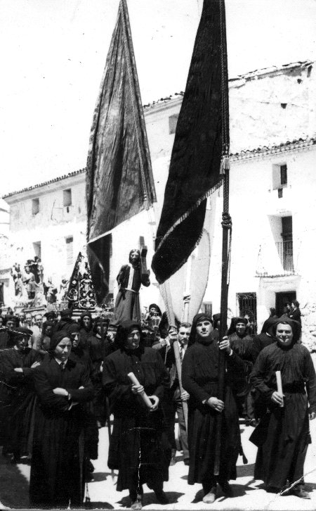 Grupo de penitentes. Fuentes Claras.