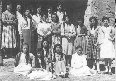 Grupo escolar de niÃ±as. Loscos.