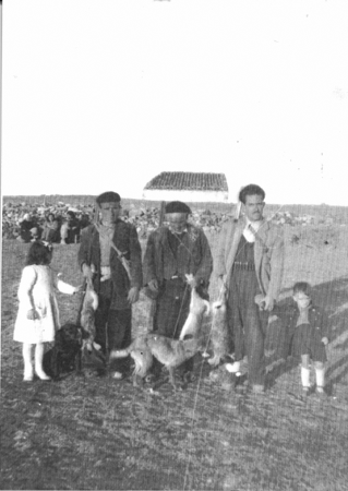 Grupo cazando. Loscos.