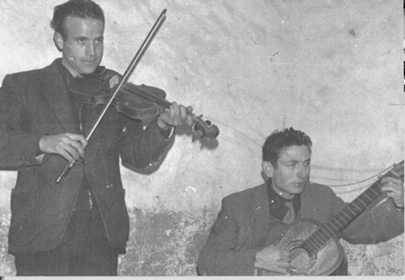 MÃºsicos tocando en el baile. Loscos. AÃ±o 1956.