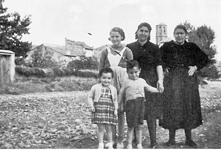 Familia en la Rambla. Lechago.