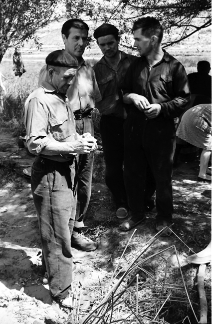 Grupo de hombres. Lechago