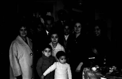 Grupo familiar con niÃ±os. Lechago