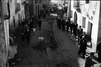 Grupo en la procesiÃ³n. Lechago