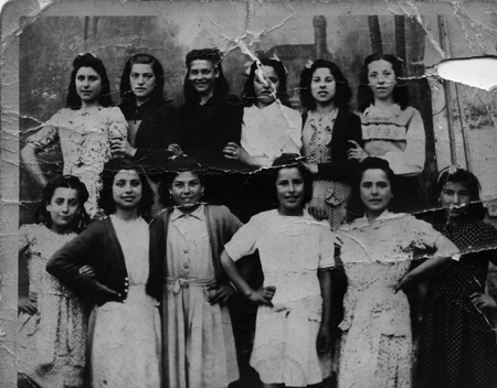 Grupo de amigas de Monreal del Campo.