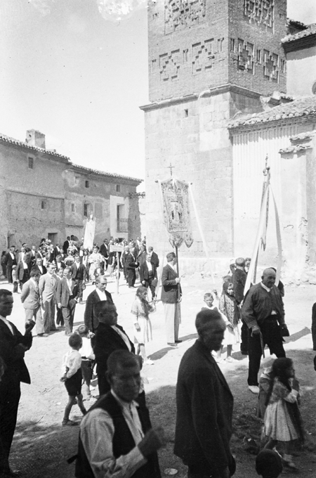 Vecinos en la procesiÃ³n. Navarrete