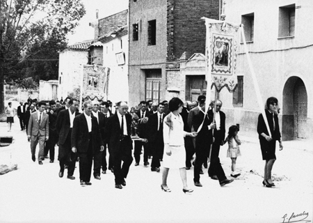 ProcesiÃ³n con estandarte. Navarrete