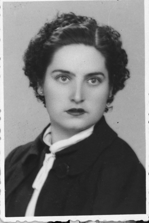 Retrato de mujer. AÃ±o 1944. Ojos Negros.