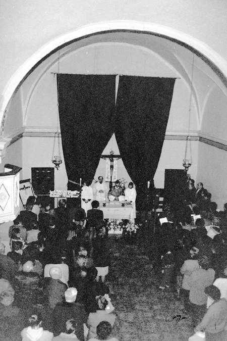 Vecinos de romerÃ­a en Ojos Negros.